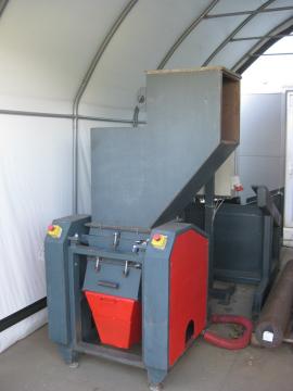 Yonga makinesi & parçalama makinesi Mlyn na drevo CASTULIK MN300 |  Artık odun işleme | Ahşap işçiliği makineleri | Ing.Častulík, s.r.o.